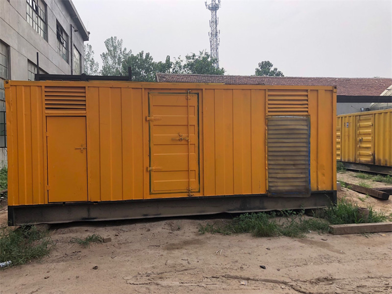 邗江柴油发电机如何判断新机油是否已经完全充满机油滤清器？